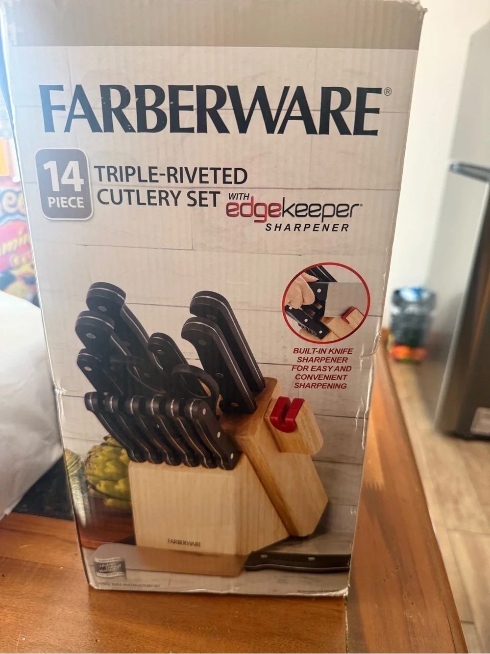 Farberware Black-Handled 14-Piece Knife Set with Wooden Block